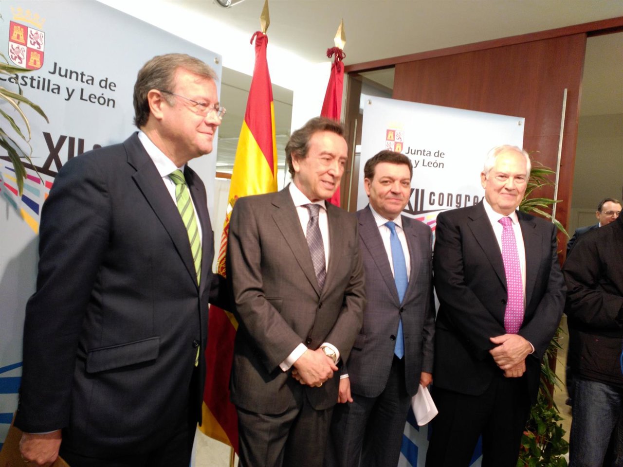 Silván (I) junto al consejero de la Presidencia