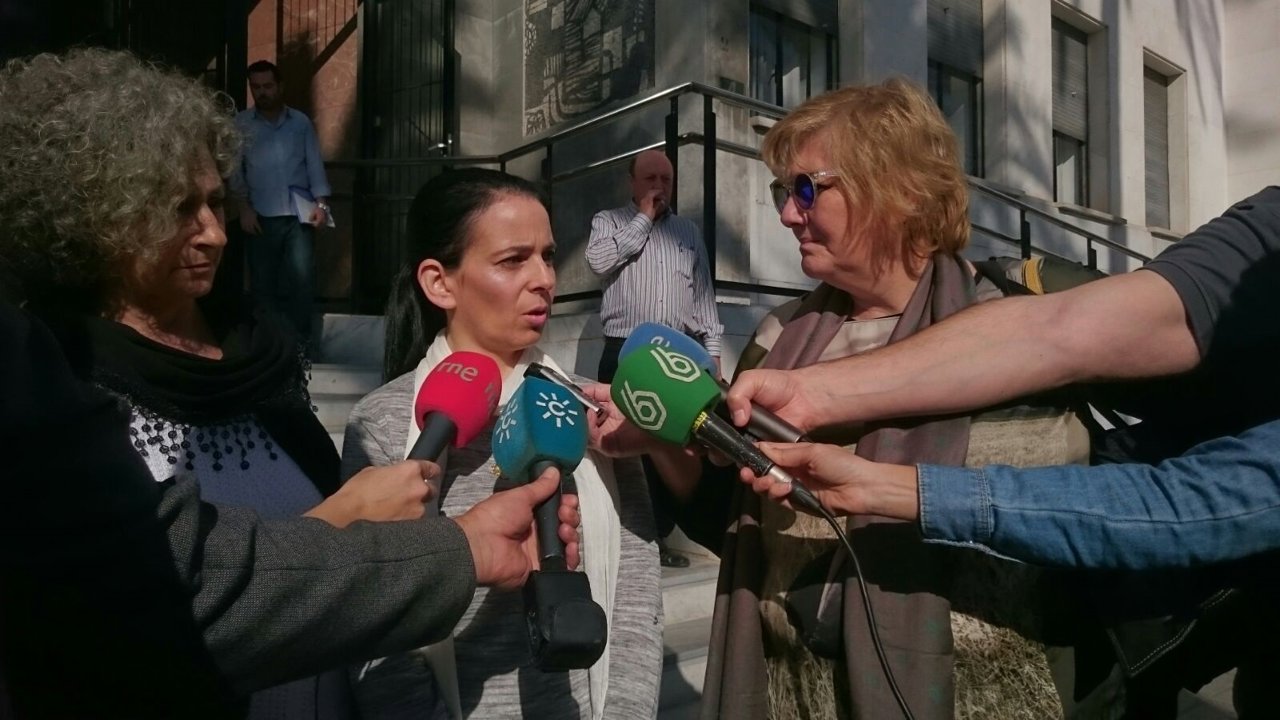 Gema Cuerda atiende a los periodistas tras testificar en el juicio