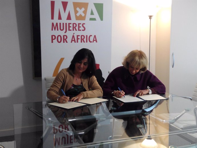 Convenio entre la Fundación Mujeres por África y Parlamento de Canarias