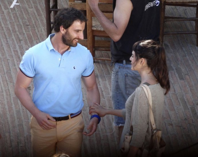 DANI ROVIRA Y CLARA LAGO RODAJE OCHO APELLIDOS CATALANES