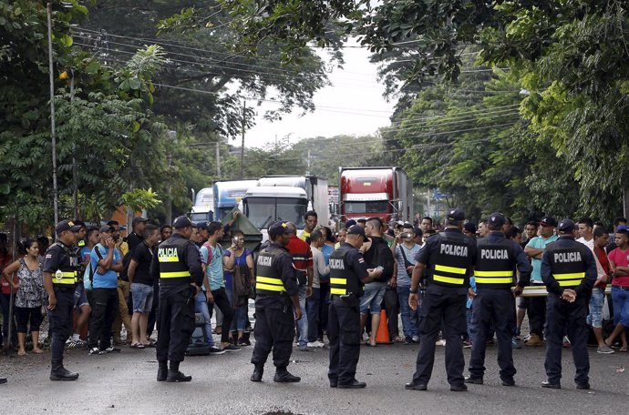 Cubanos en la frontera de Costa Rica y Nicaragua