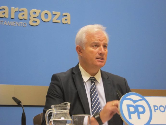 El portavoz del PP en el Ayuntamiento de Zaragoza, Eloy Suárez