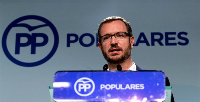 Javier Maroto en la sede del PP
