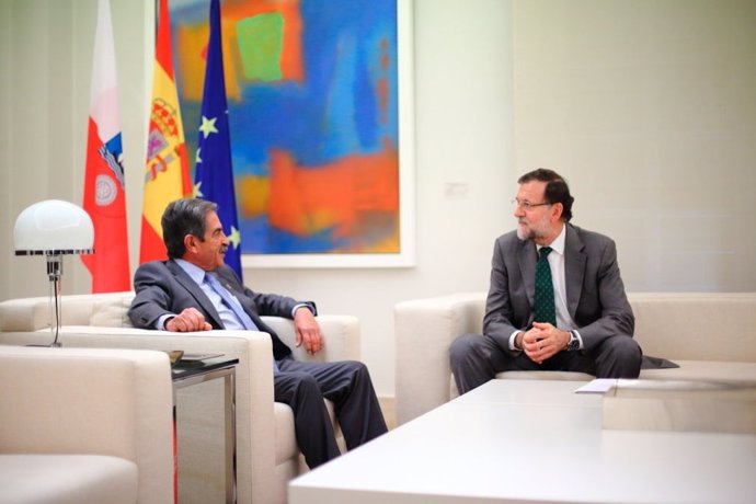 Rajoy y Revilla en la Moncloa