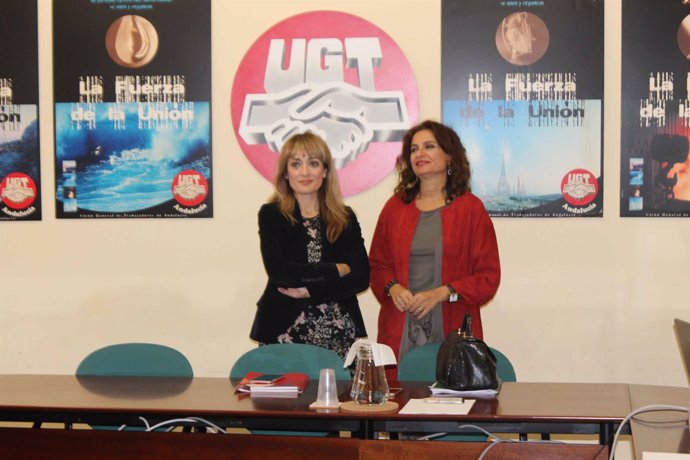 Carmen Castilla (UGT-A) y la consejera de Hacienda, María Jesús Montero