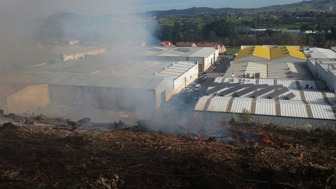 Incendio en un polígono industrial 