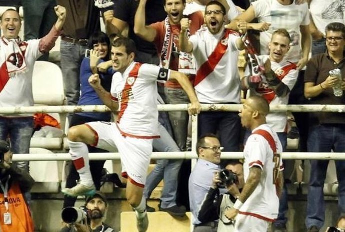 Trashorras celebra el triunfo del Rayo Vallecano