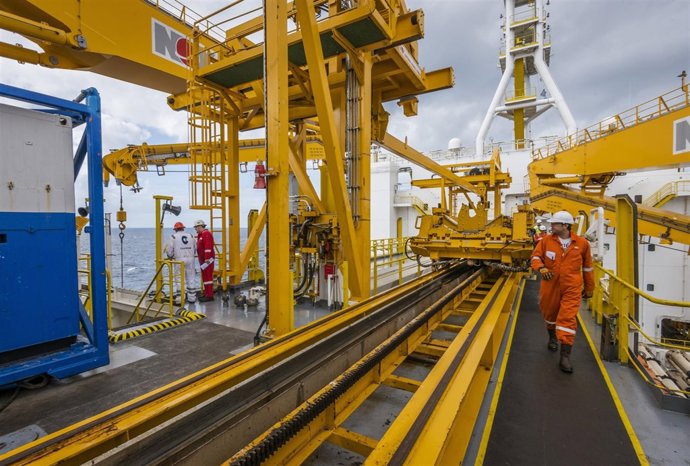 Plataforma de extracción de petroleo