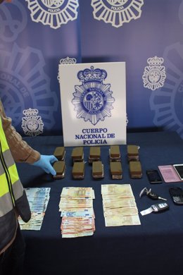 Dinero y droga intervenidos en Sevilla