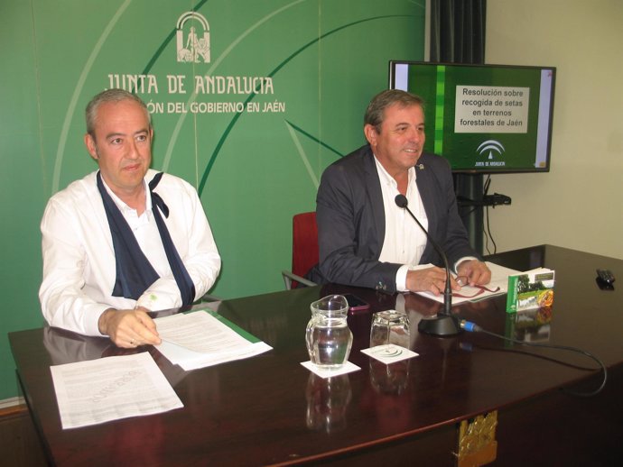 El delegaod de Agricultura, José Eugenio Ortega, en la rueda de prensa