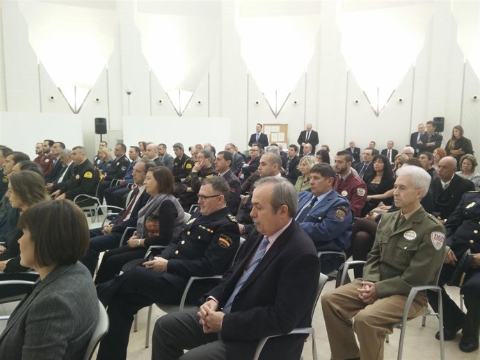 El Subdelegado Del Gobierno Reparte 21 Diplomas A Trabajadores De Seguridad Priv