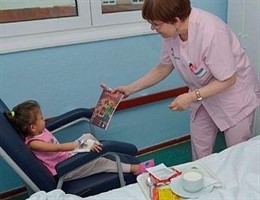 Ñiña en el Hospital de Cruces