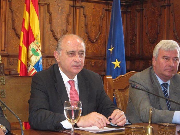 Fernández Díaz Y El Delegado Del Gobierno En Aragón