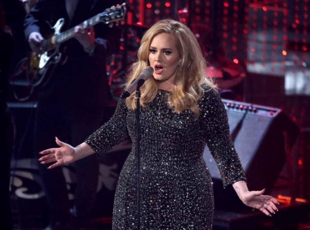 Adele cantando en la gala de los Oscar 2013