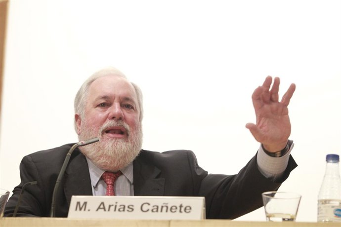 Miguel Arias Cañete en un encuentro de ESADE