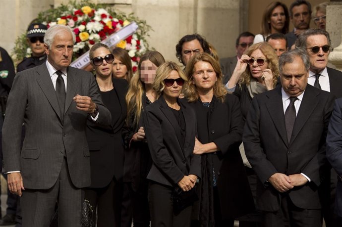La Familia De La DUQUESA DE ALBA EN EL FUNERAL
