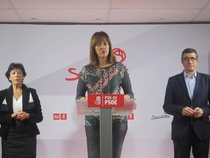 IDOIA MENDIA JUNTO A PATXI LOPEZ Y CELAA