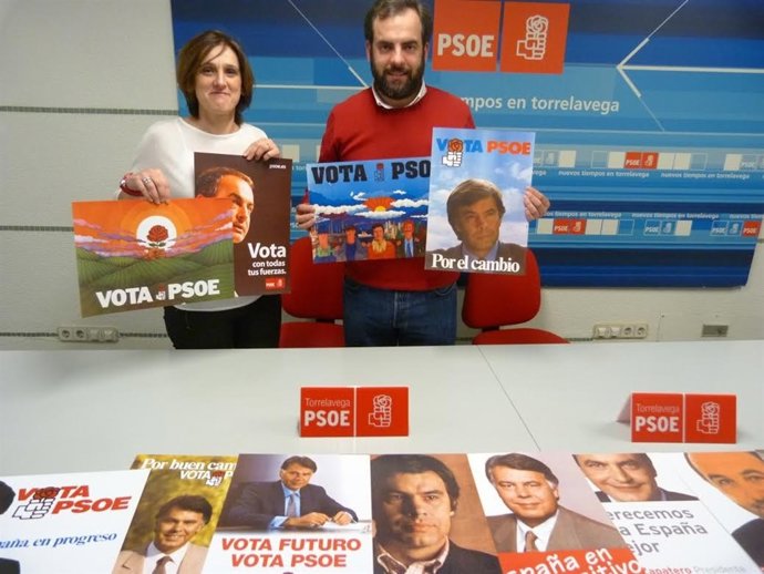 Presentación de algunos de los carteles de la exposición del PSOE