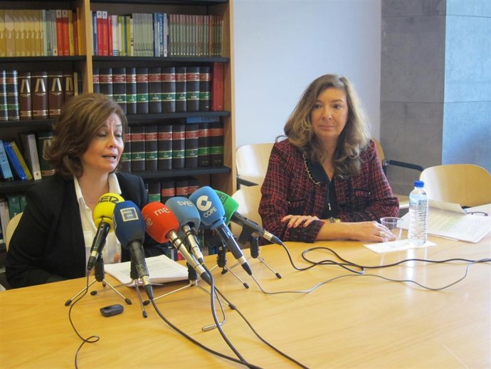 Esther Fernández y María Esperanza González Avella, fiscal delitos AP