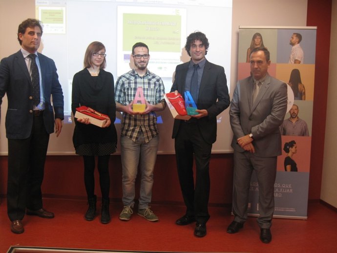 De la Torre (d) en la entrega de los Premios Andalucía Emprende.