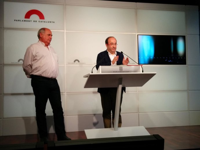 Lluís Rabell (SíQueEsPot) y Miquel Iceta (PSC)