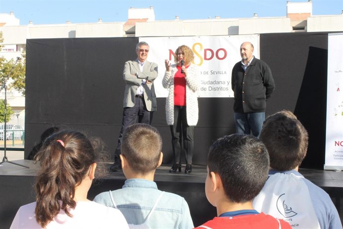 Adela Castaño en el Día de la Infancia