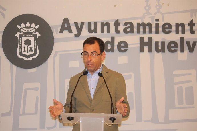 El portavoz del Grupo Popular en el Ayuntamiento de Huelva, Ángel Sánchez.