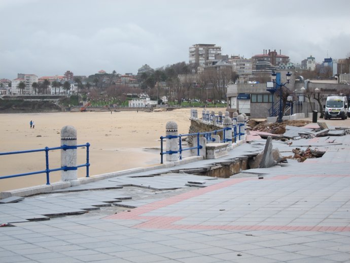 Daños temporal en Sardinero 