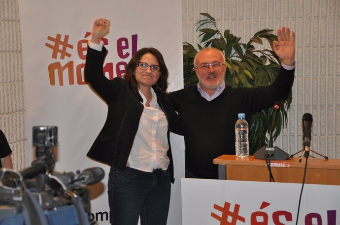 Oltra y Montiel en Alicante durante la presentación de És el Moment