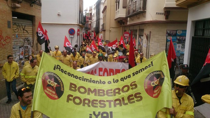 Manifestación protagonizada por Bomberos Forestales
