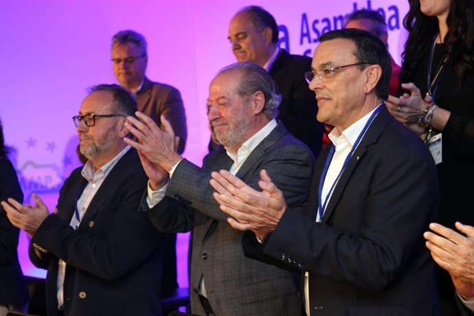 Ignacio Caraballo (a la derecha), en la Asamblea de la FAMP