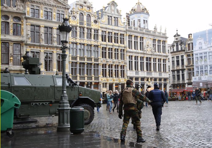 Seguridad reforzada en la Grand Place de Bruselas