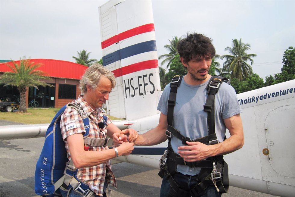 Andrés Velencoso 'muerde el barro' en Planeta Calleja