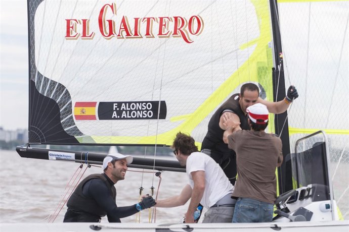 Hermanos Federico Arturo Alonso 49er vela