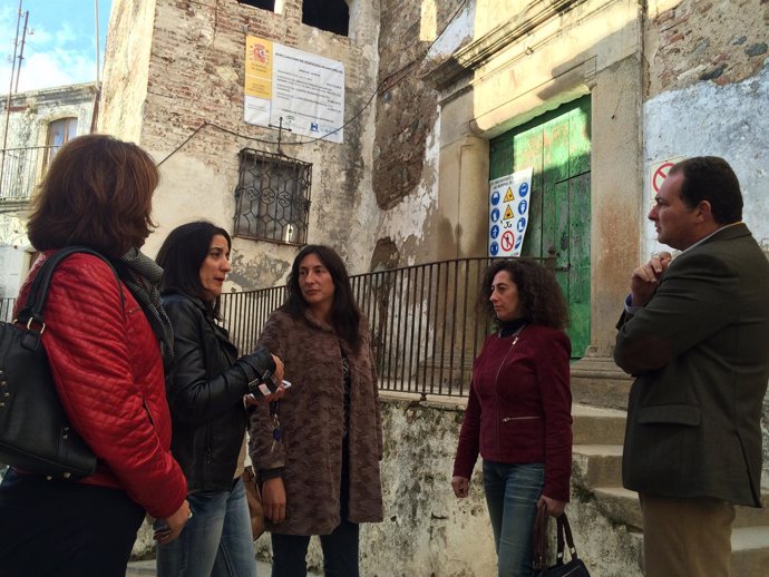 Visita de Dolores López (PP-A) a Aroche (Huelva)
