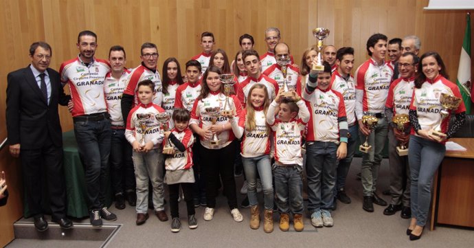 Premio a la Diputación de Granada por su apoyo al ciclismo