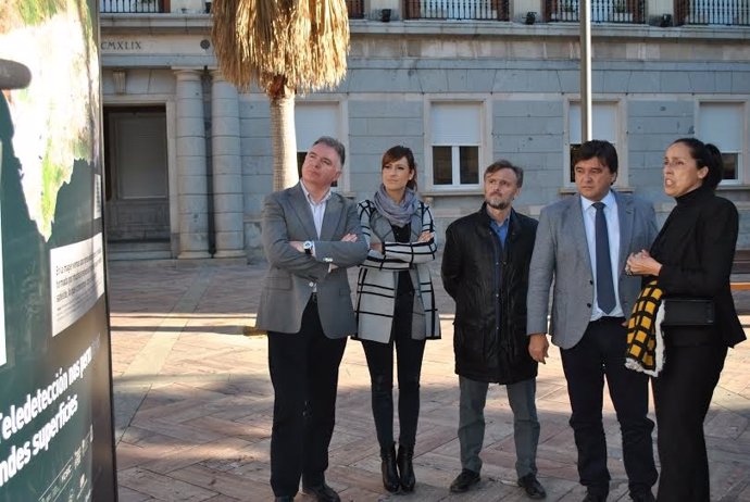 El consejero de Medio Ambiente, José Fiscal, exposición en Huelva.