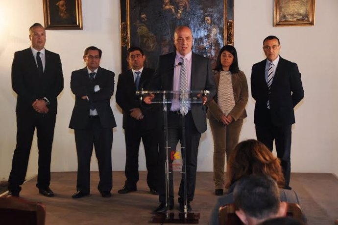 Antonio Ruiz expresa el rechazo a la Ley de Racionalización y Sostenibilidad