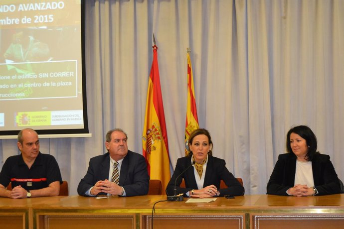 Inauguración de un curso de Protección Civil en Huesca
