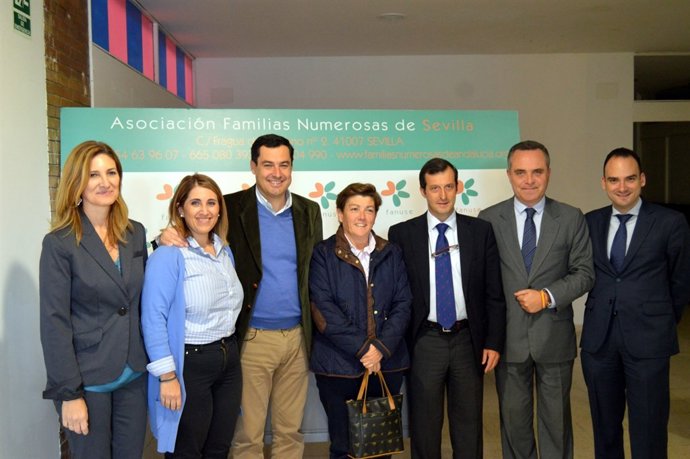 Moreno con la Federación Andaluza de Familias Numerosas