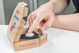 Domino's se apunta a los pedidos de pizza con solo