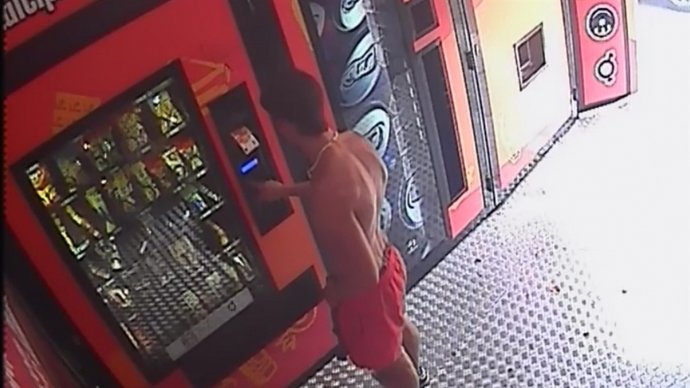 Detenidos por estafas en máquinas expendedoras en Chiva