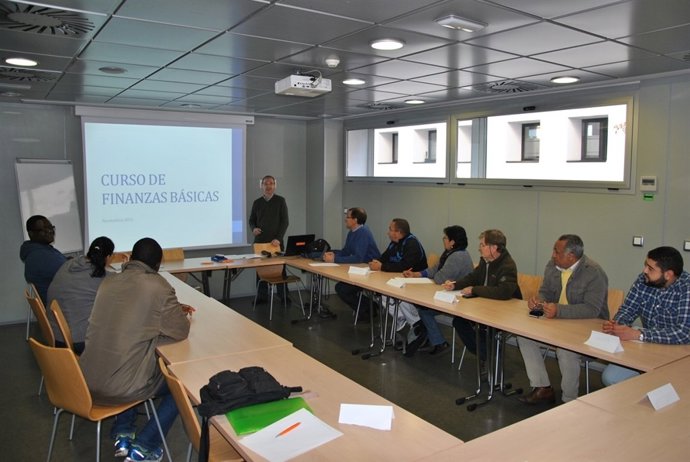 Clase del curso de economía básica