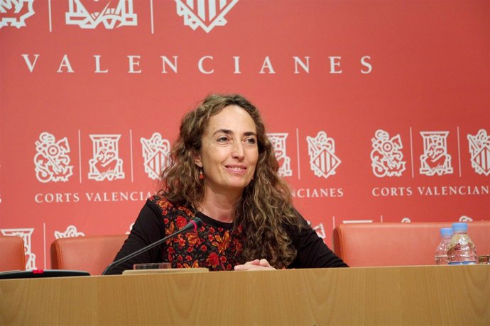 Carolina Punset en rueda de prensa