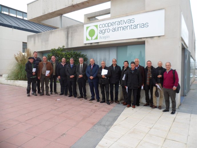 Olona asiste al Consejo Rector de las Cooperativas Agroalimentaria de Aragón