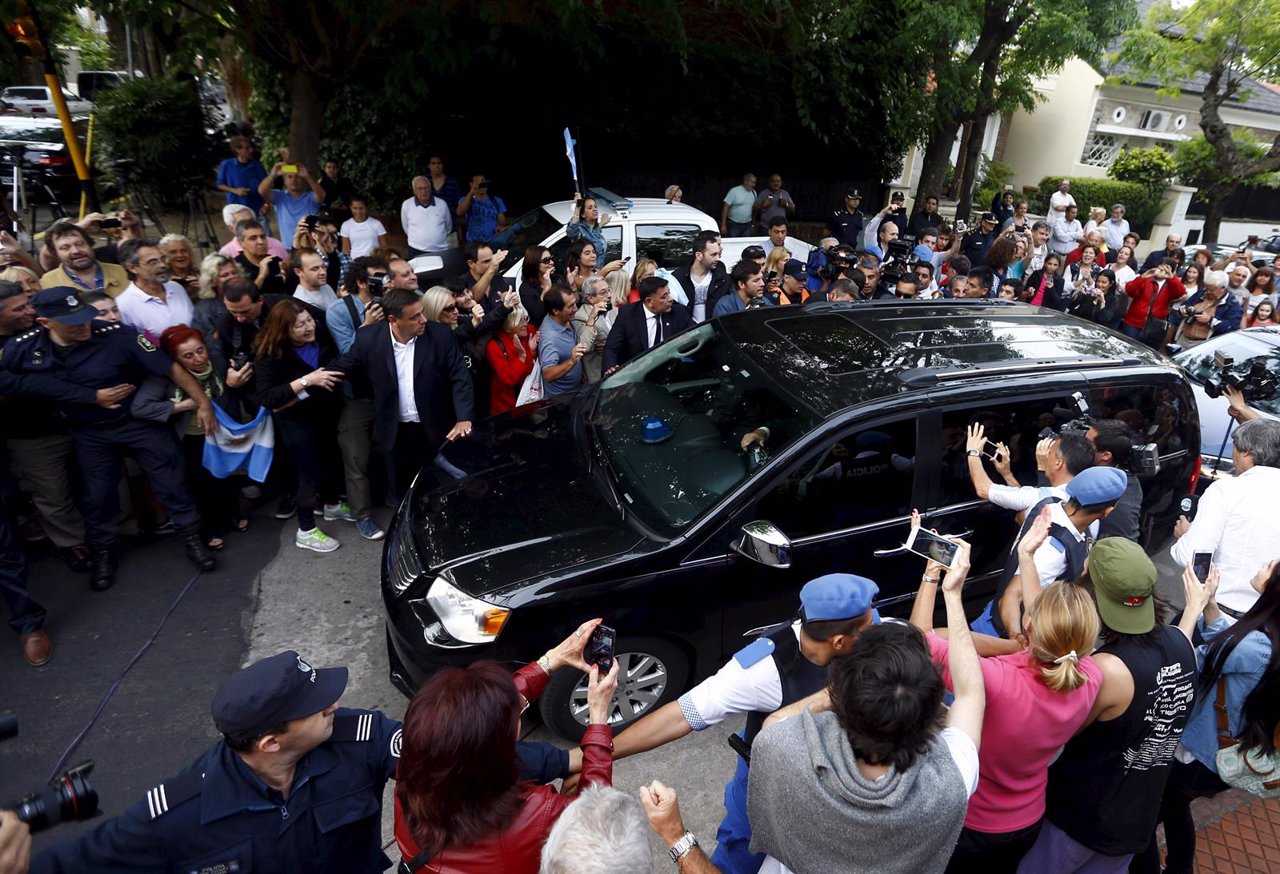 Llegada de Mauricio Macri a la residencia oficial de Olivos