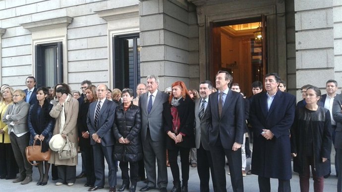 Minuto de silencio en el Congreso por las víctimas de la violencia de género