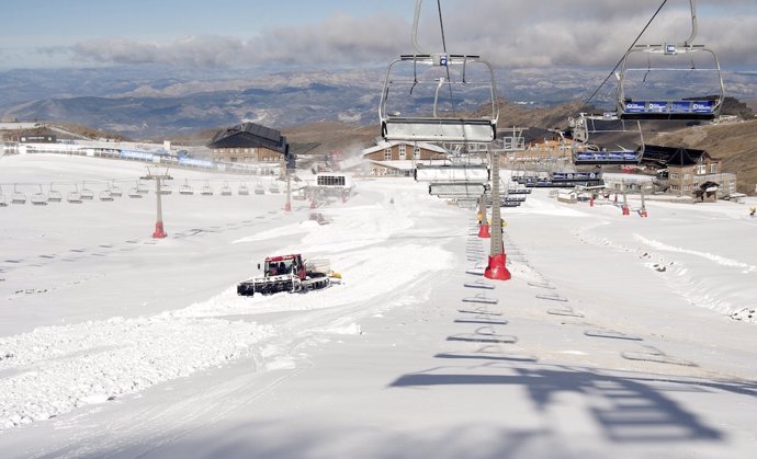 La estación de Sierra Nevada se prepara para su apertura