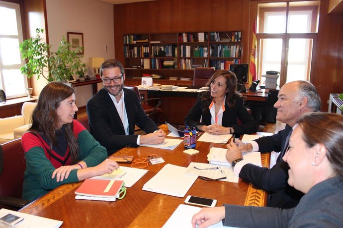 Truyol e Hila en una reunión en Madrid