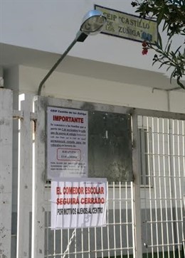 Comedor escolar del CEIP 'Castillo de los Zúñiga' cerrado.